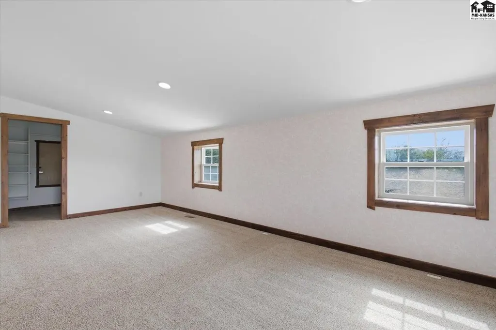 3707 N Willison Road Hutchinson KS 67502