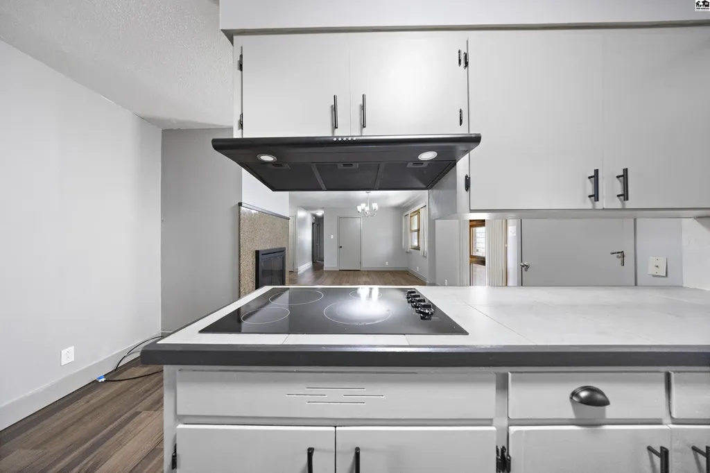 1601 N Cleveland Street Hutchinson KS 67501