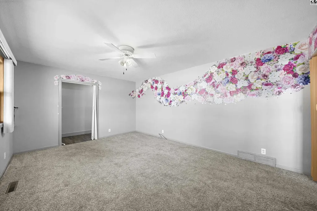 1601 N Cleveland Street Hutchinson KS 67501