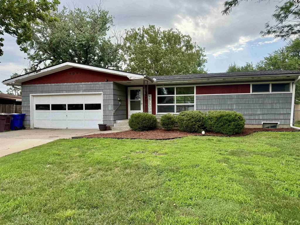 712 N Hartup Street Mcpherson KS 67460