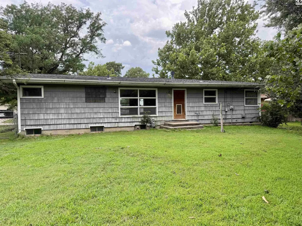 712 N Hartup Street Mcpherson KS 67460