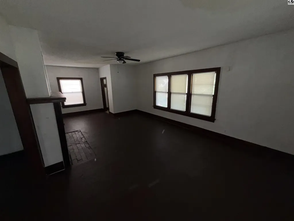 129 E 11th Avenue Hutchinson KS 67501