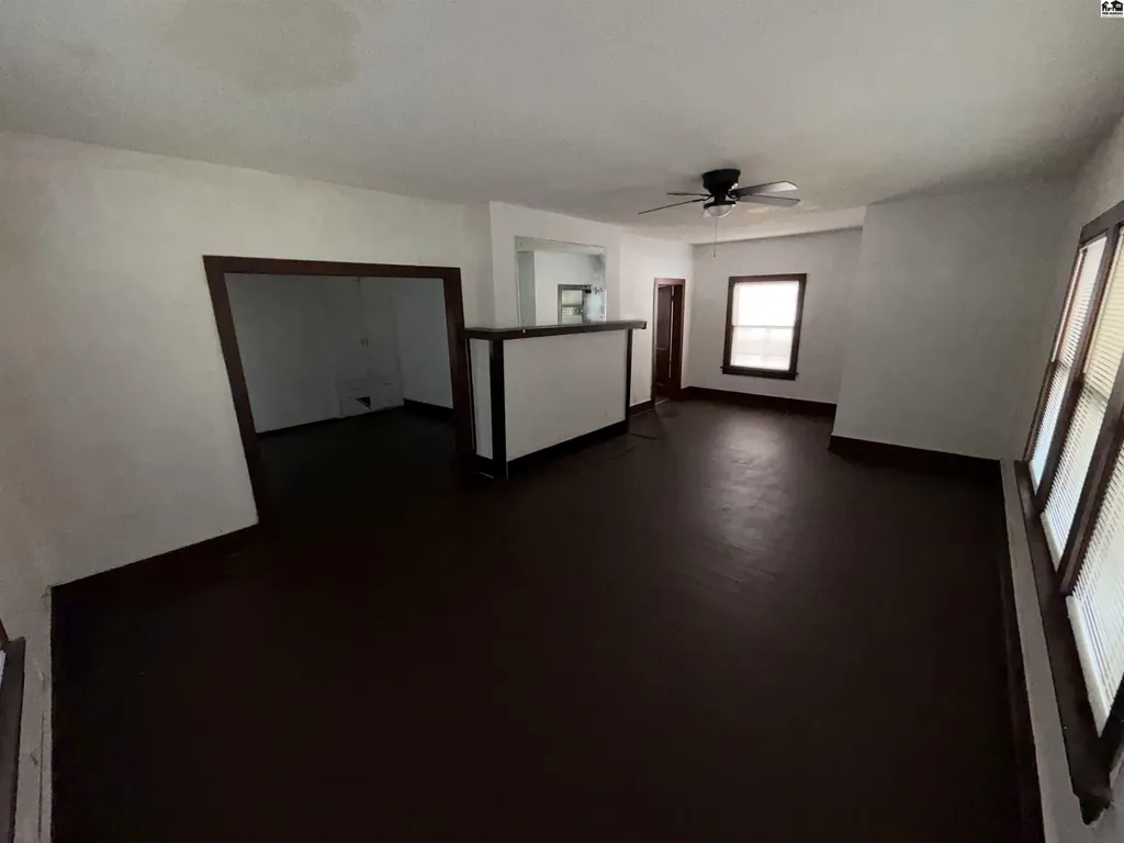 129 E 11th Avenue Hutchinson KS 67501