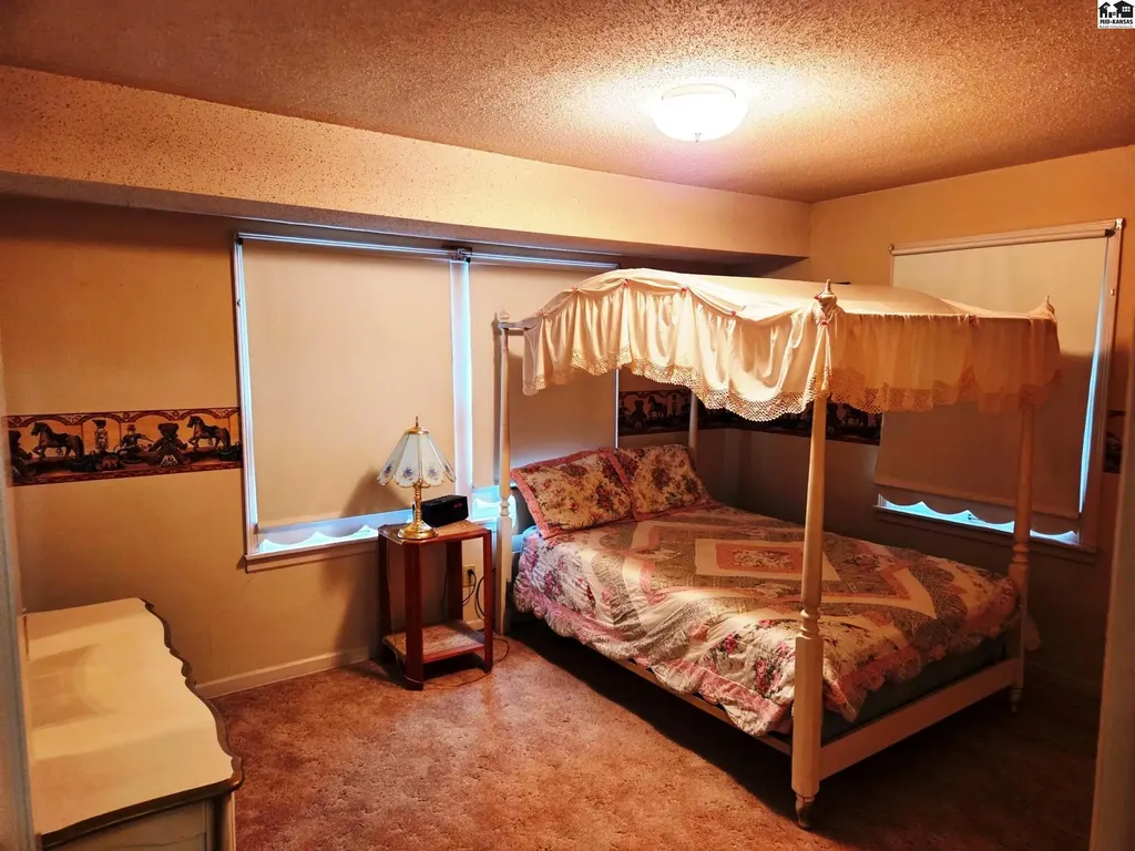 318 E 8th Street Newton KS 67114