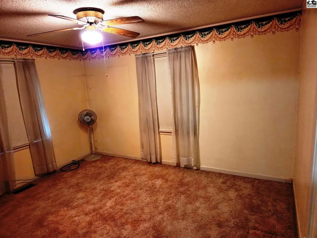 318 E 8th Street Newton KS 67114