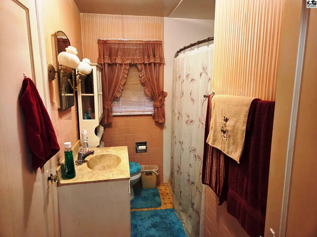 318 E 8th Street Newton KS 67114