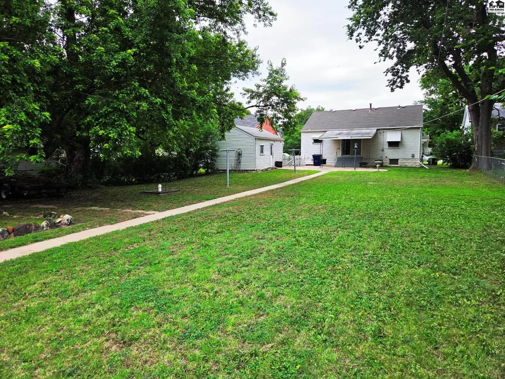 318 E 8th Street Newton KS 67114
