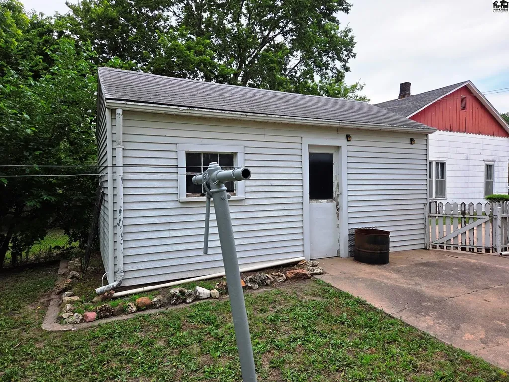 318 E 8th Street Newton KS 67114