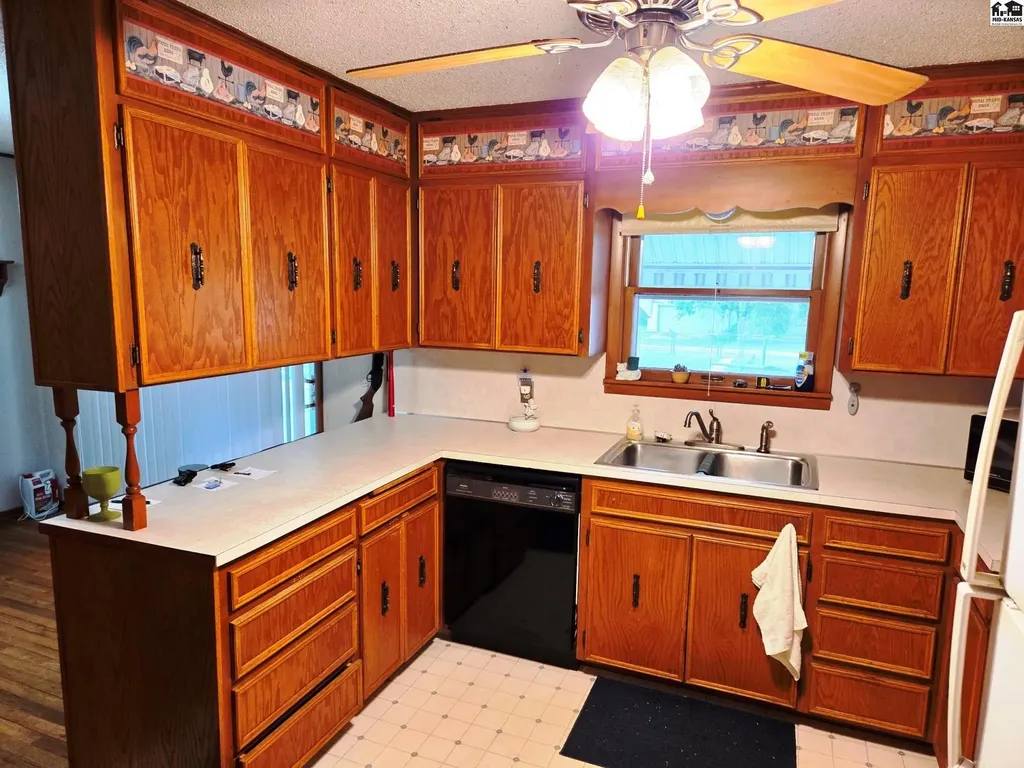 318 E 8th Street Newton KS 67114