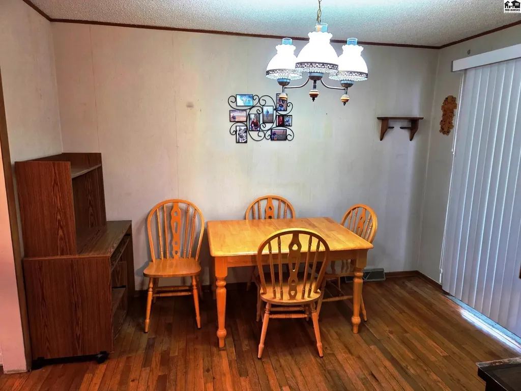 318 E 8th Street Newton KS 67114