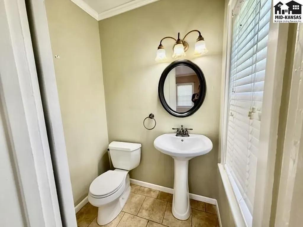 2201 N Main Street Hutchinson KS 67502-9227