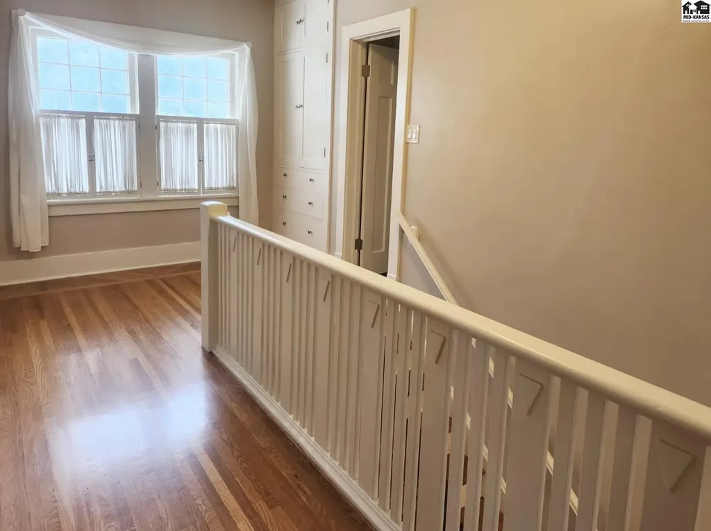 108 W 19th Avenue Hutchinson KS 67502