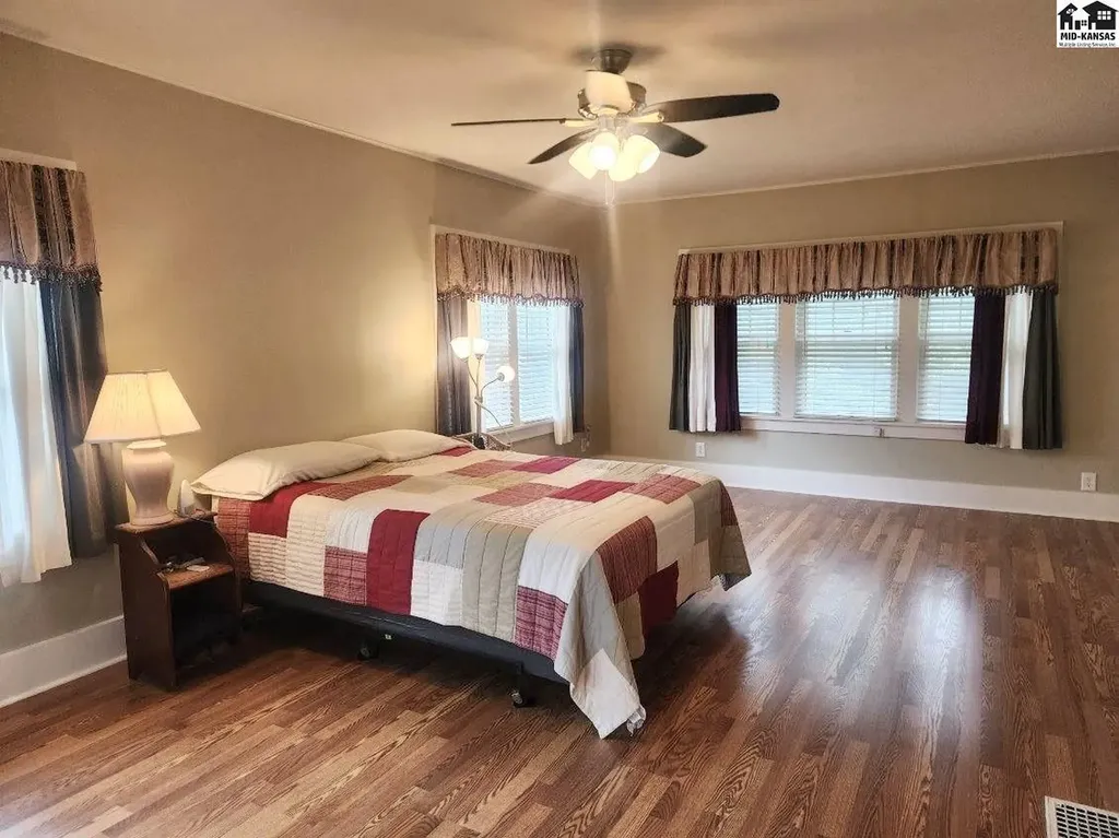 108 W 19th Avenue Hutchinson KS 67502