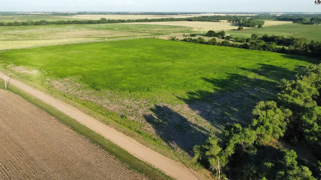 00000 W Boundary Road Pretty Prairie KS 67570