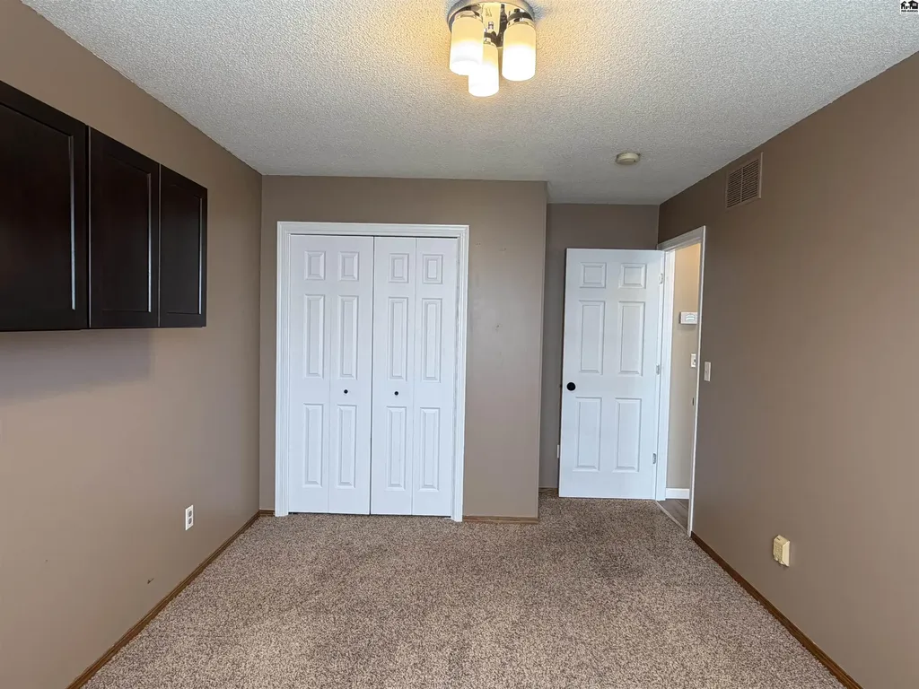 623 Oxford Drive Mcpherson KS 67460