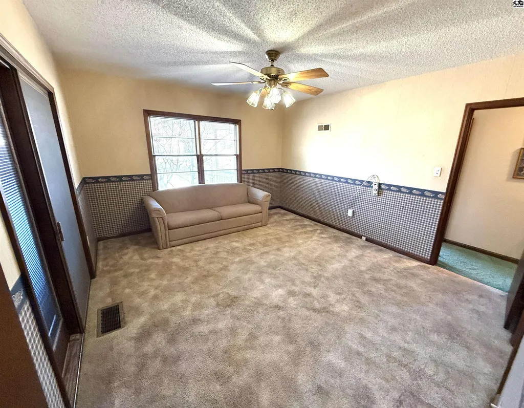 624 N Springfield Anthony KS 67003