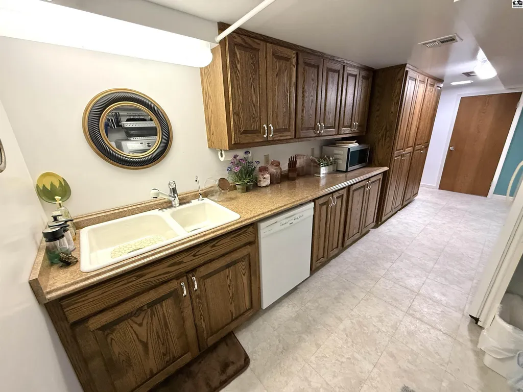 624 N Springfield Anthony KS 67003