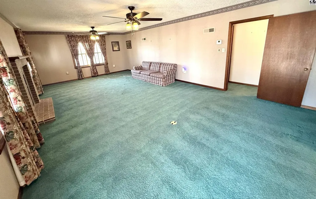 624 N Springfield Anthony KS 67003