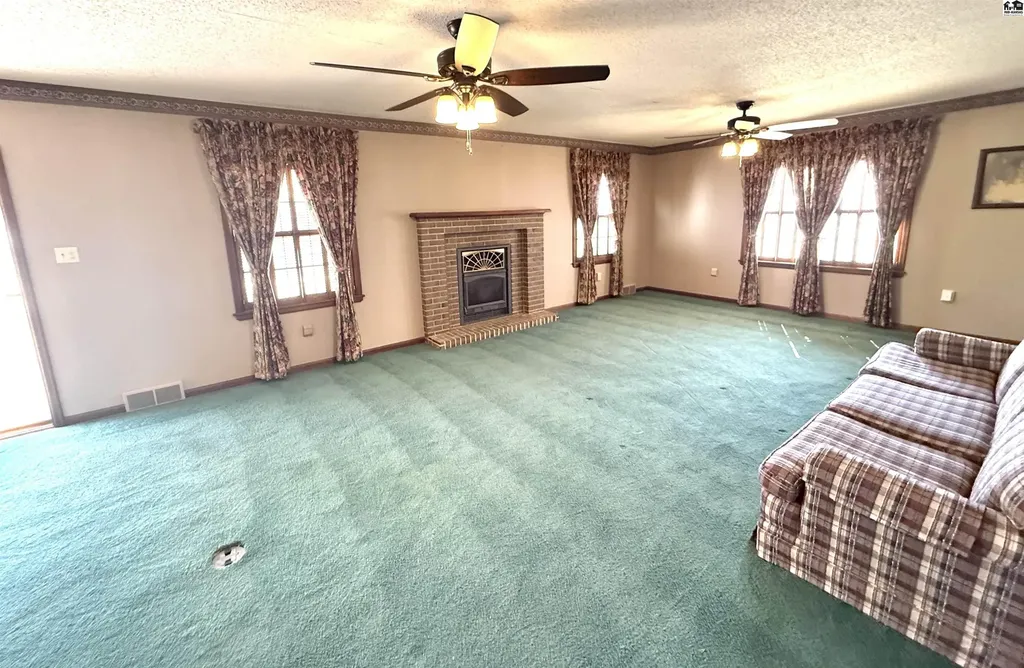 624 N Springfield Anthony KS 67003