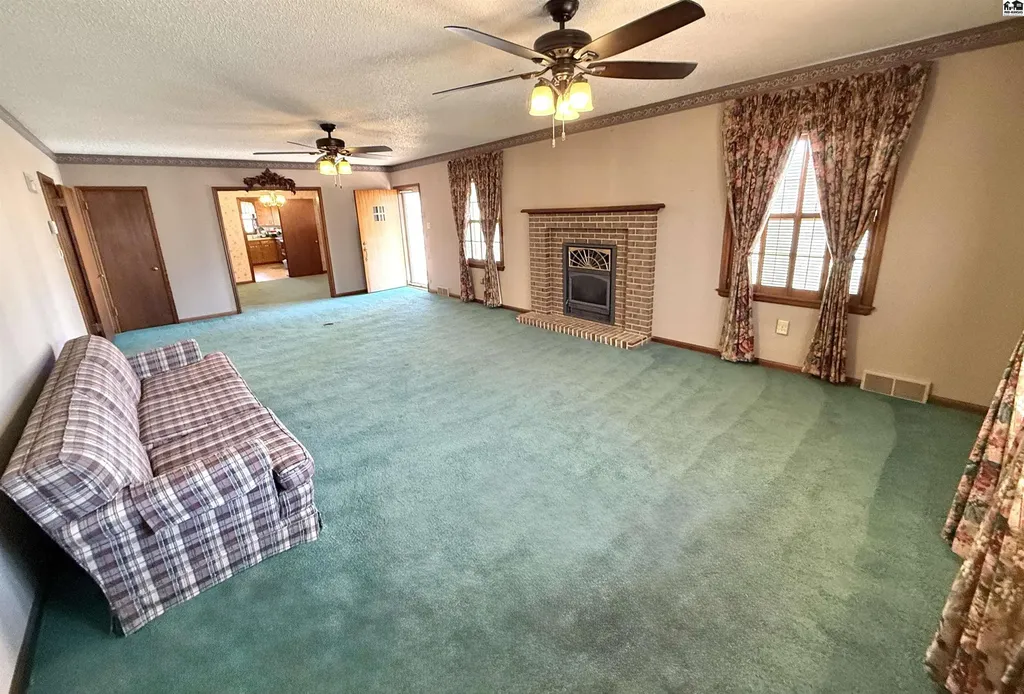 624 N Springfield Anthony KS 67003