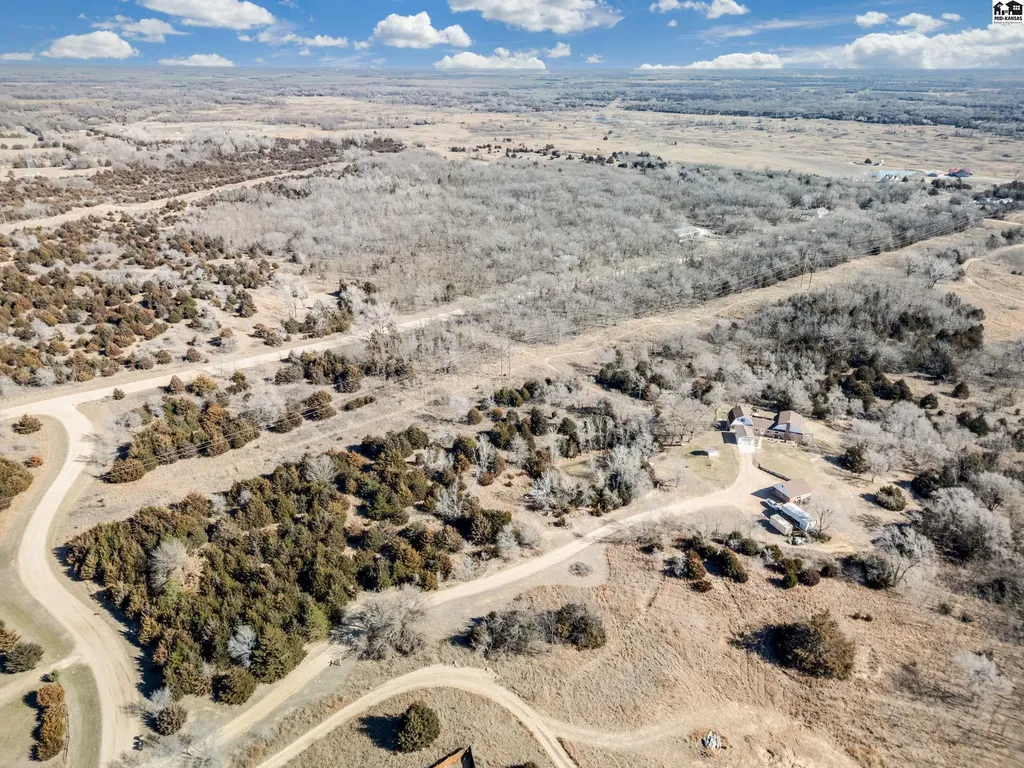 4106 N Shelburne Drive Hutchinson KS 67502