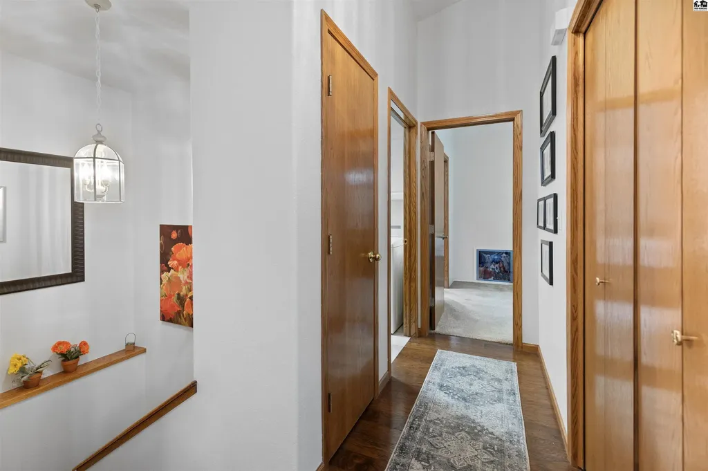 329 Kisiwa Village Road Hutchinson KS 67502