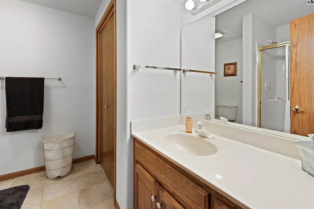 329 Kisiwa Village Road Hutchinson KS 67502