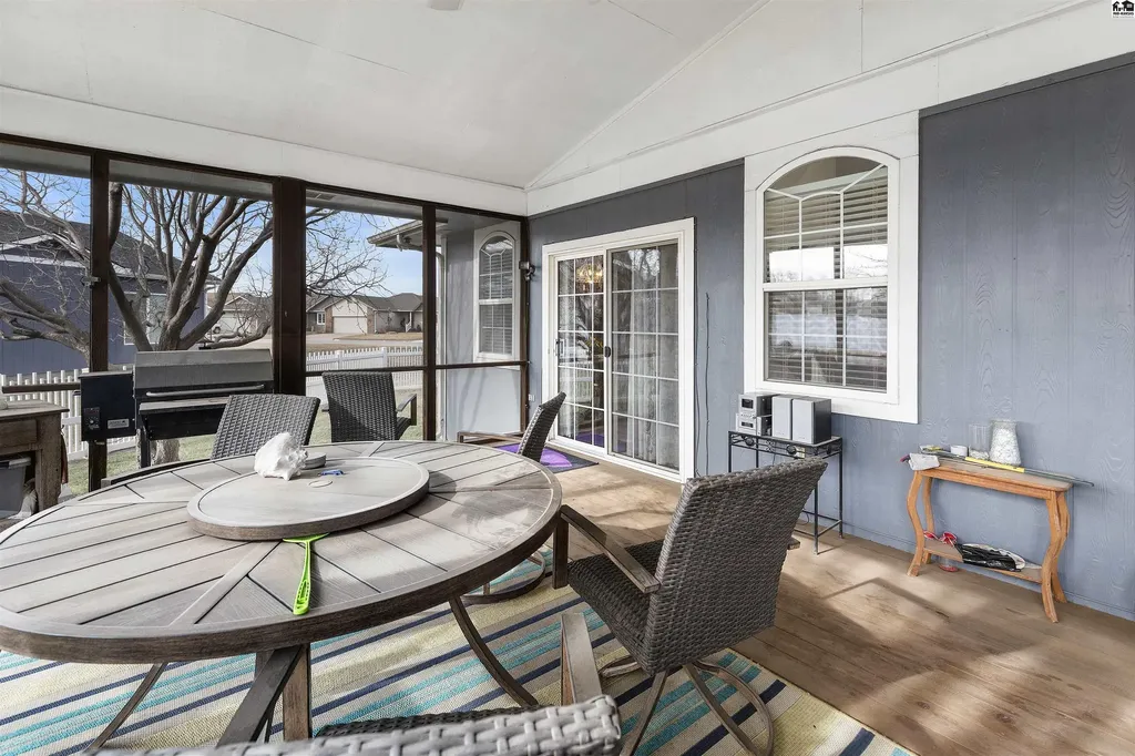 329 Kisiwa Village Road Hutchinson KS 67502