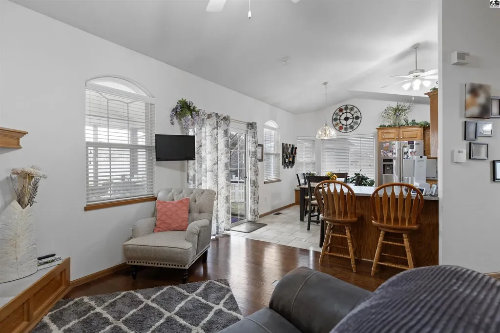 329 Kisiwa Village Road Hutchinson KS 67502