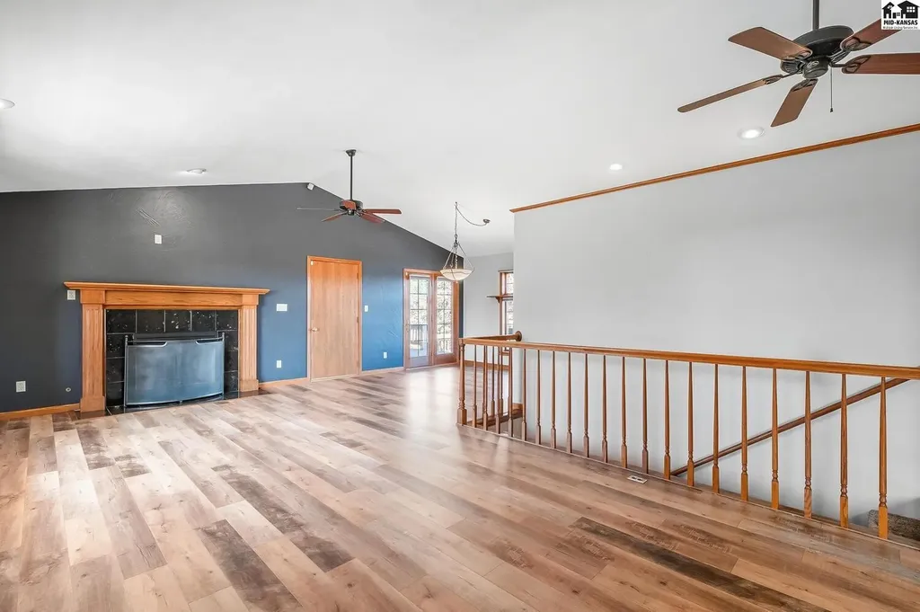 5804 W 50th Avenue Hutchinson KS 67502
