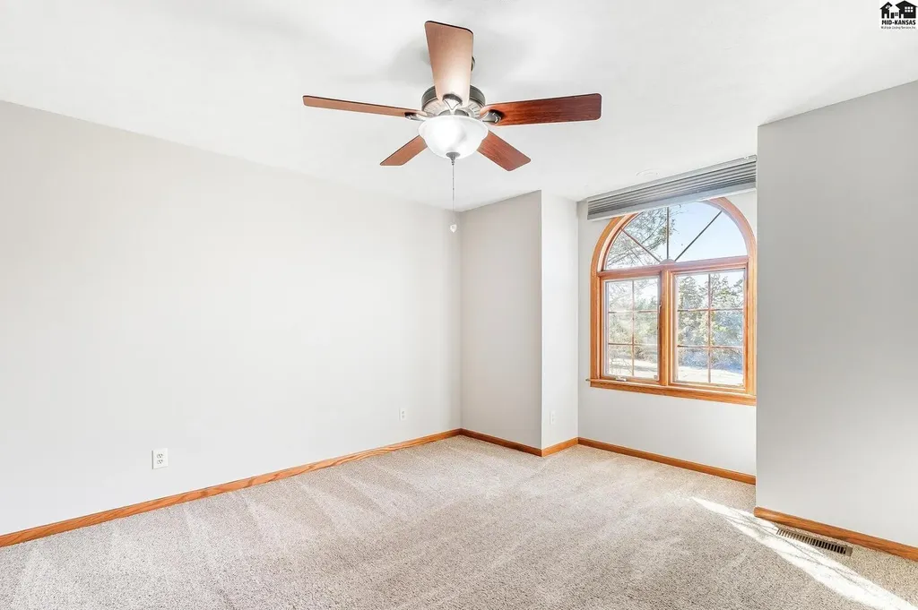 5804 W 50th Avenue Hutchinson KS 67502