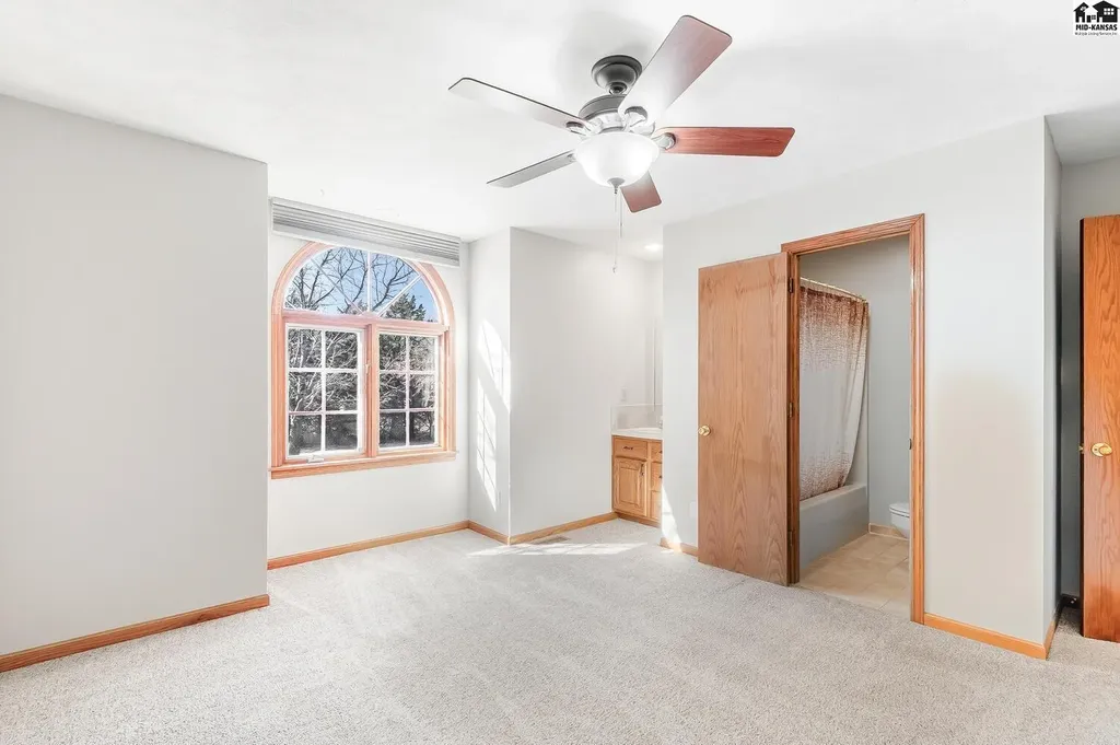 5804 W 50th Avenue Hutchinson KS 67502