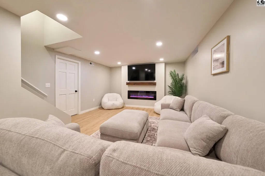 1449 North High Drive Mcpherson KS 67460