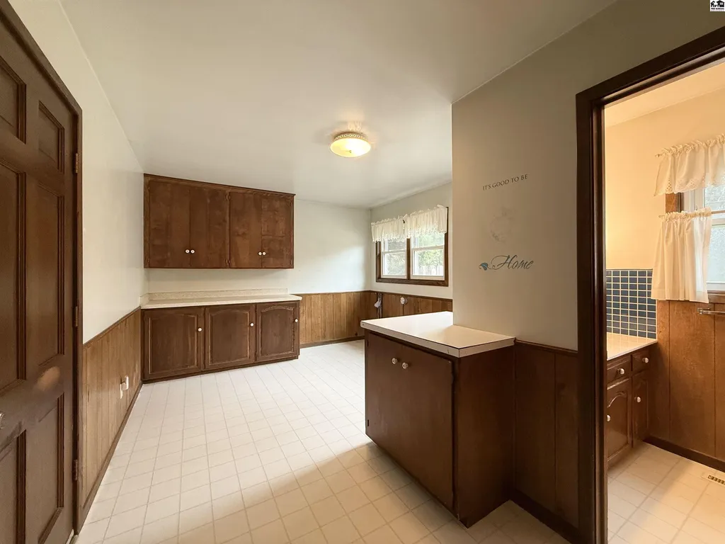 40 Tomahawk Road Hutchinson KS 67502