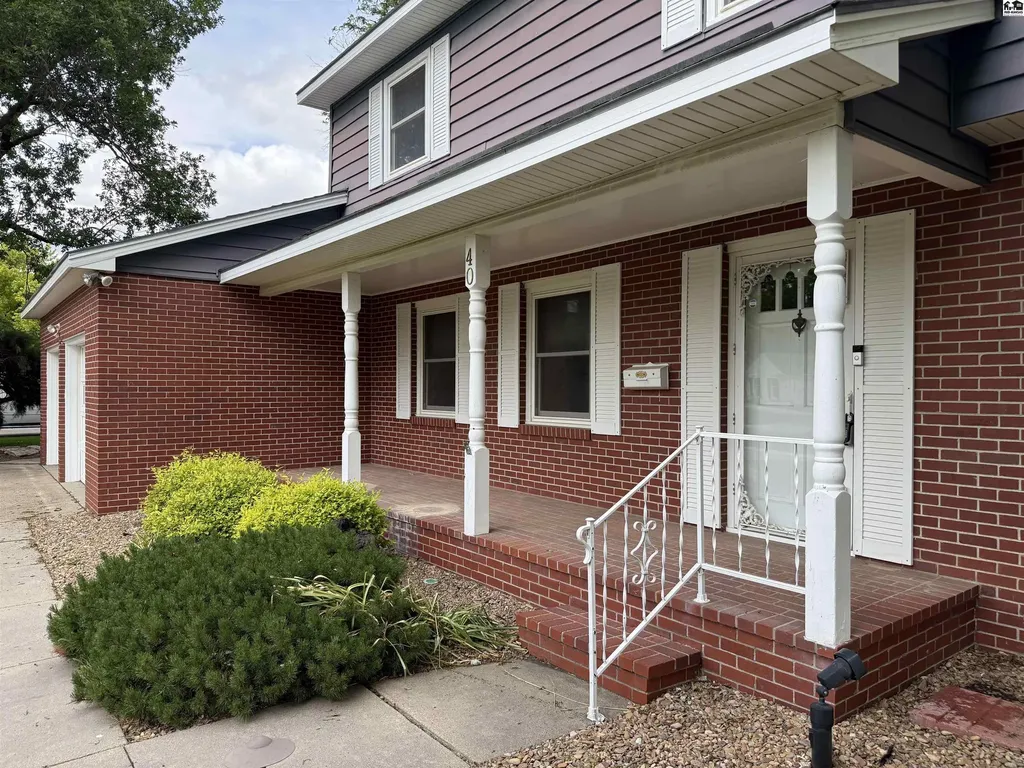 40 Tomahawk Road Hutchinson KS 67502
