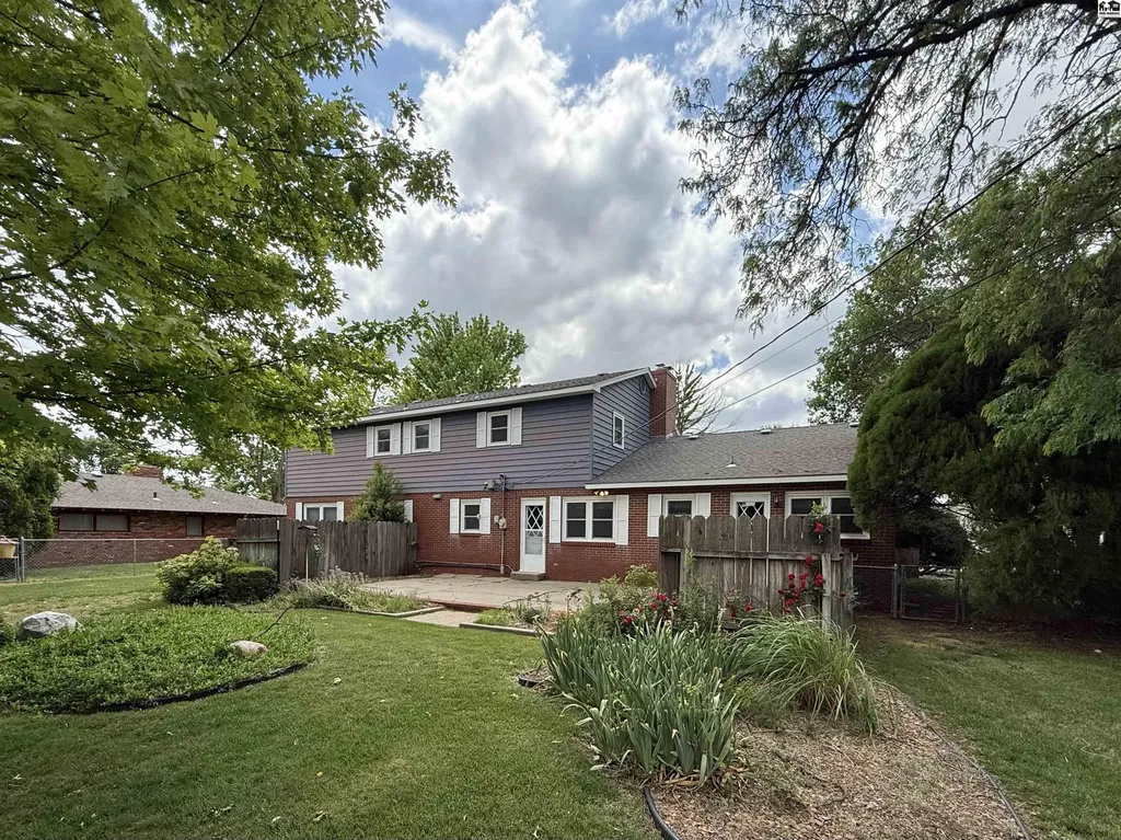 40 Tomahawk Road Hutchinson KS 67502