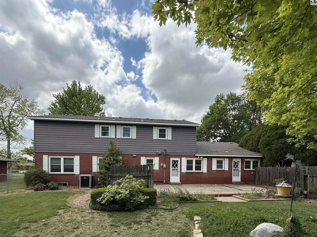 40 Tomahawk Road Hutchinson KS 67502