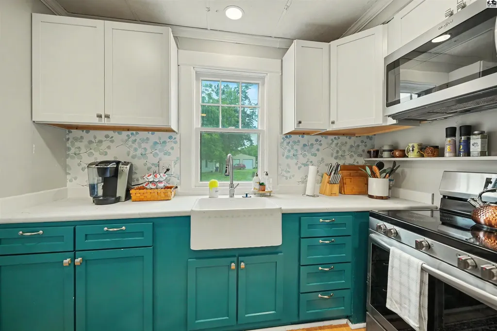 102 N Swedonia Marquette KS 67464