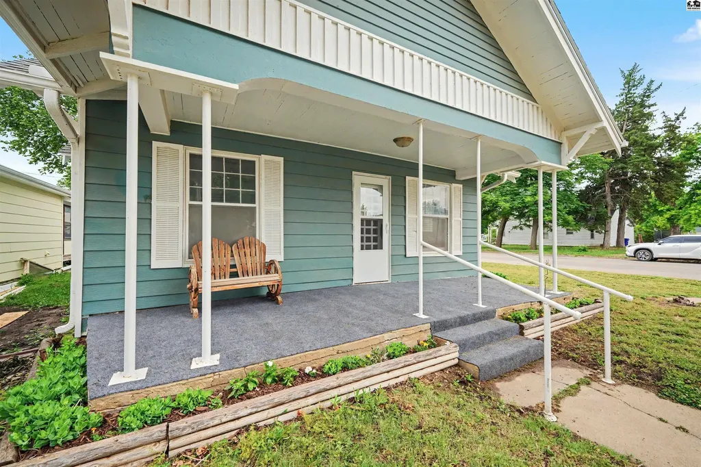 102 N Swedonia Marquette KS 67464
