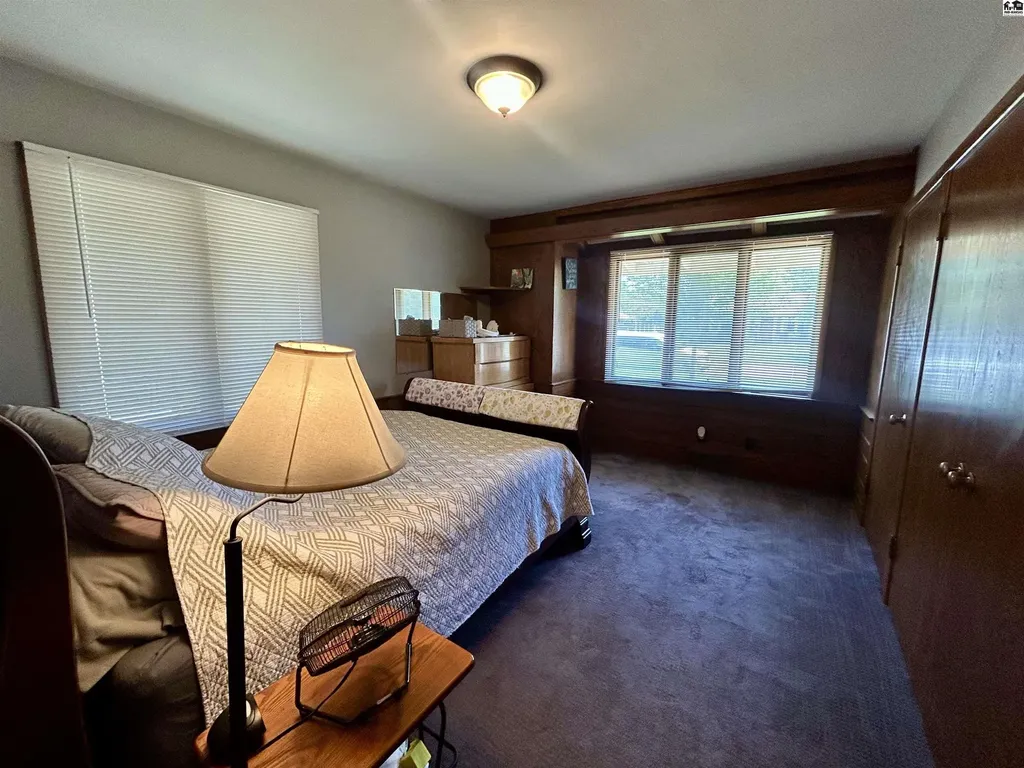114 Carlton Road Hutchinson KS 67502