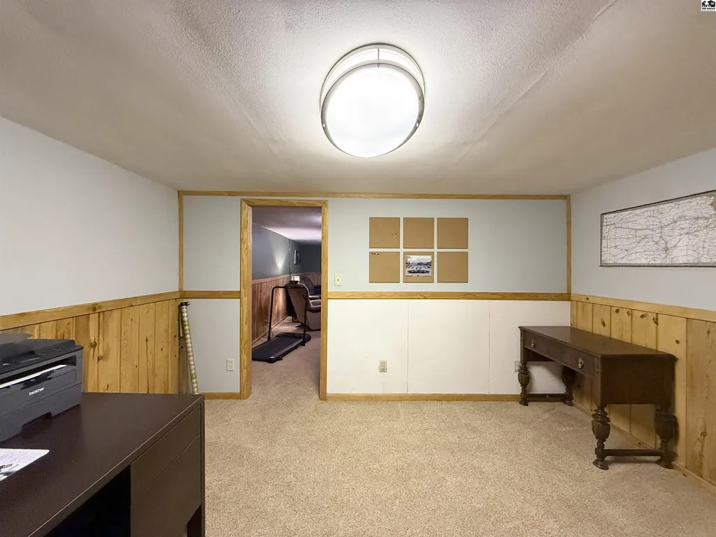 904 W 20th Avenue Hutchinson KS 67502