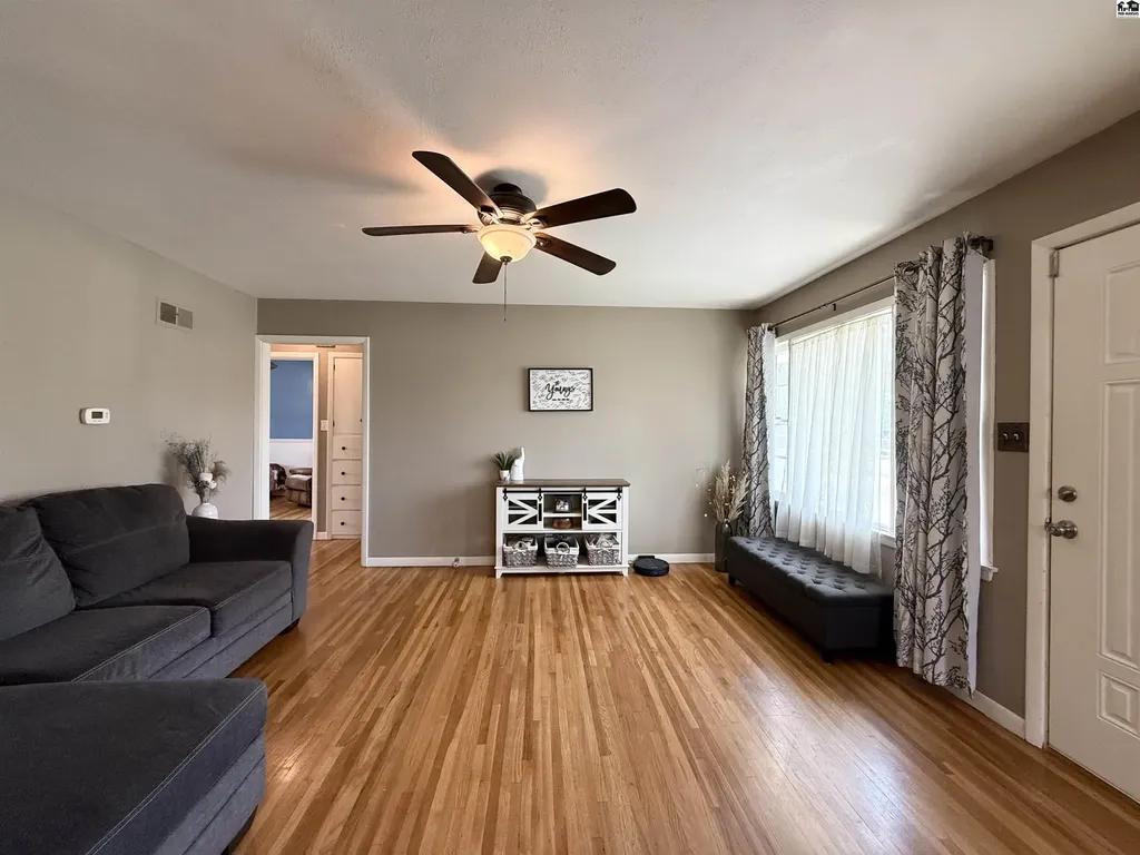 904 W 20th Avenue Hutchinson KS 67502