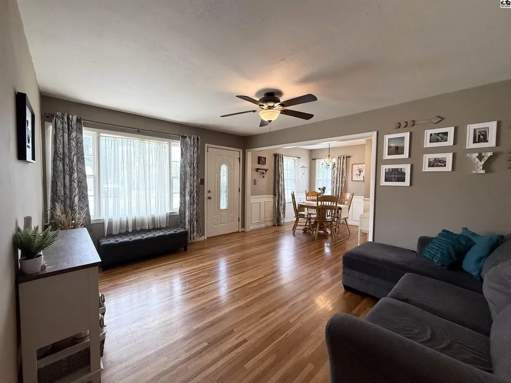 904 W 20th Avenue Hutchinson KS 67502