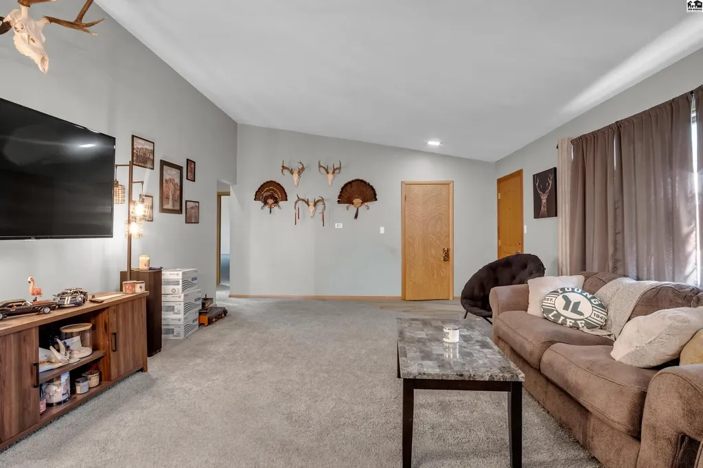 701 W Main Street Arlington KS 67514