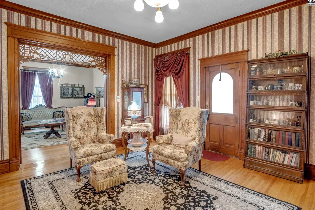 215 S Walnut Street Mcpherson KS 67460