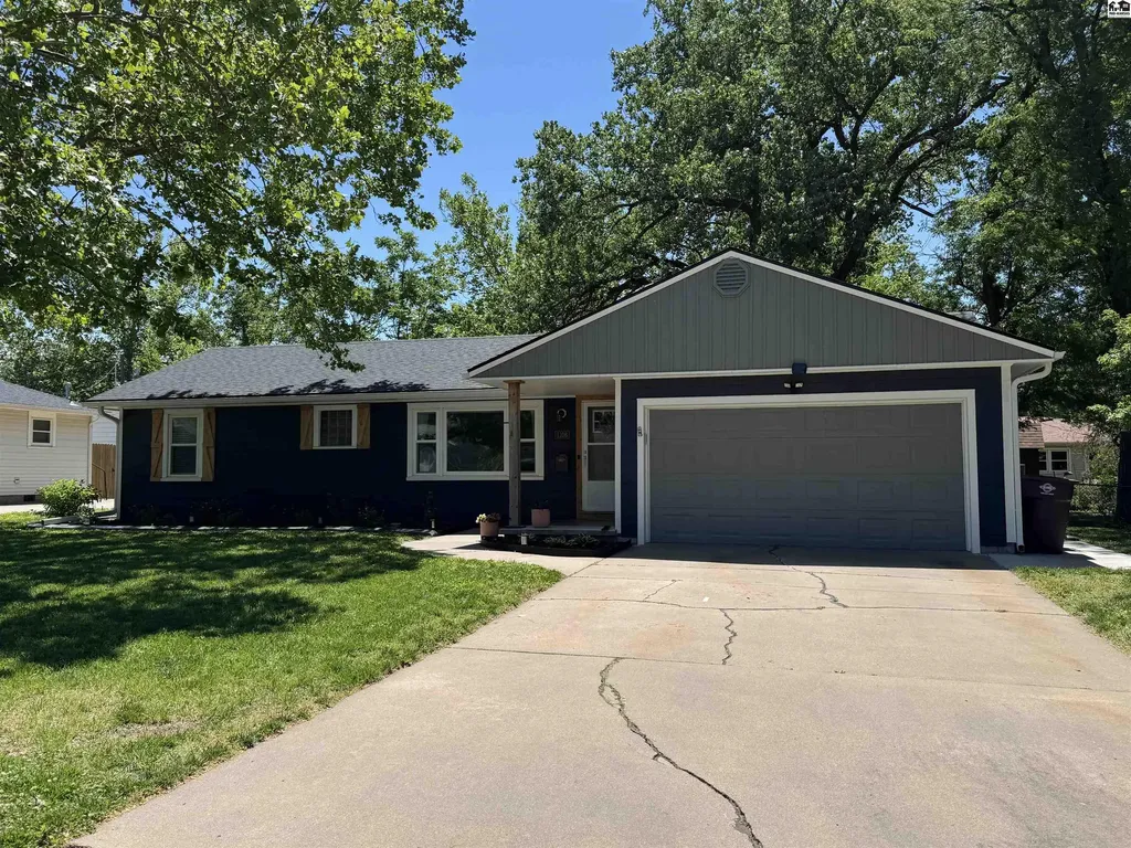 1106 Glendale Road Mcpherson KS 67460