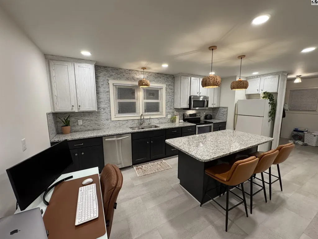 1106 Glendale Road Mcpherson KS 67460