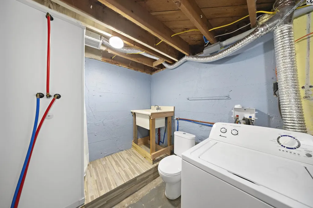 308 W 25th Avenue Hutchinson KS 67502