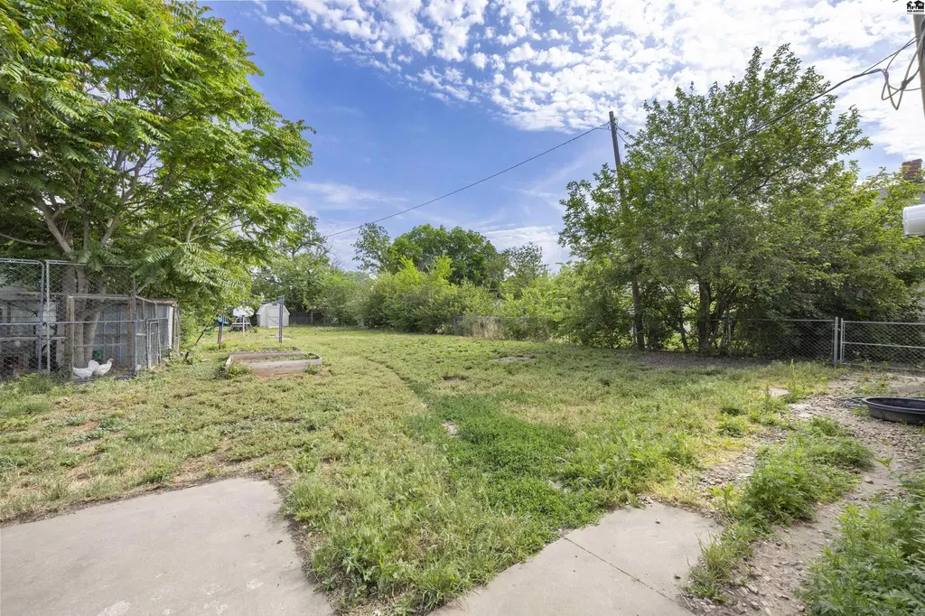 308 W 25th Avenue Hutchinson KS 67502