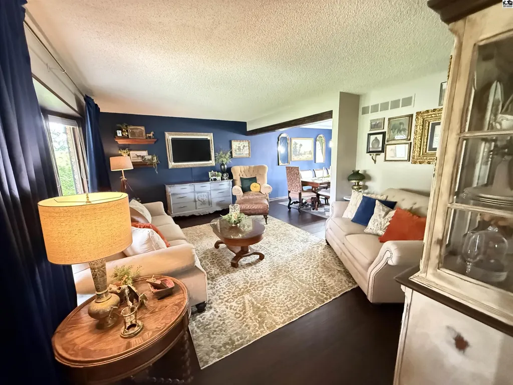 3407 Syler Drive Hutchinson KS 67502